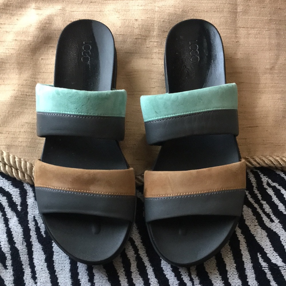 Logo by Lori Sandals Sz 9.5 M